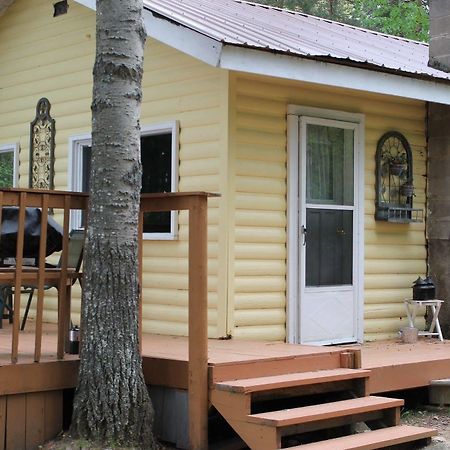 Algonquin'S Edge Resort Madawaska Екстериор снимка