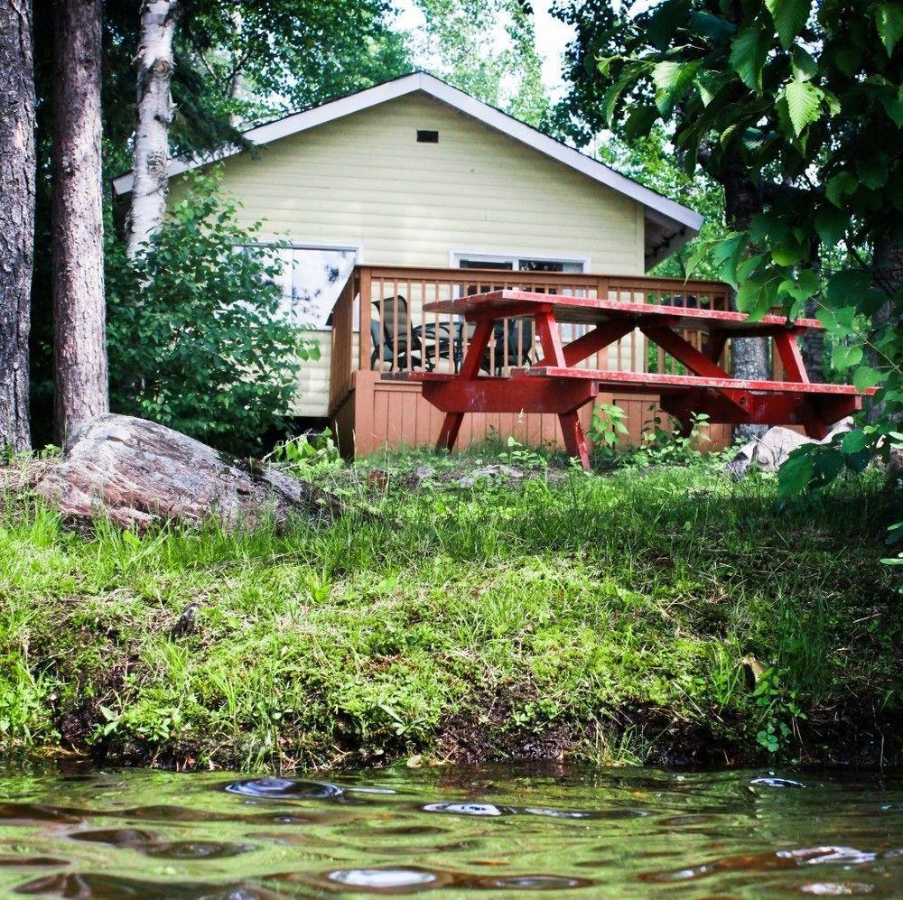 Algonquin'S Edge Resort Madawaska Екстериор снимка