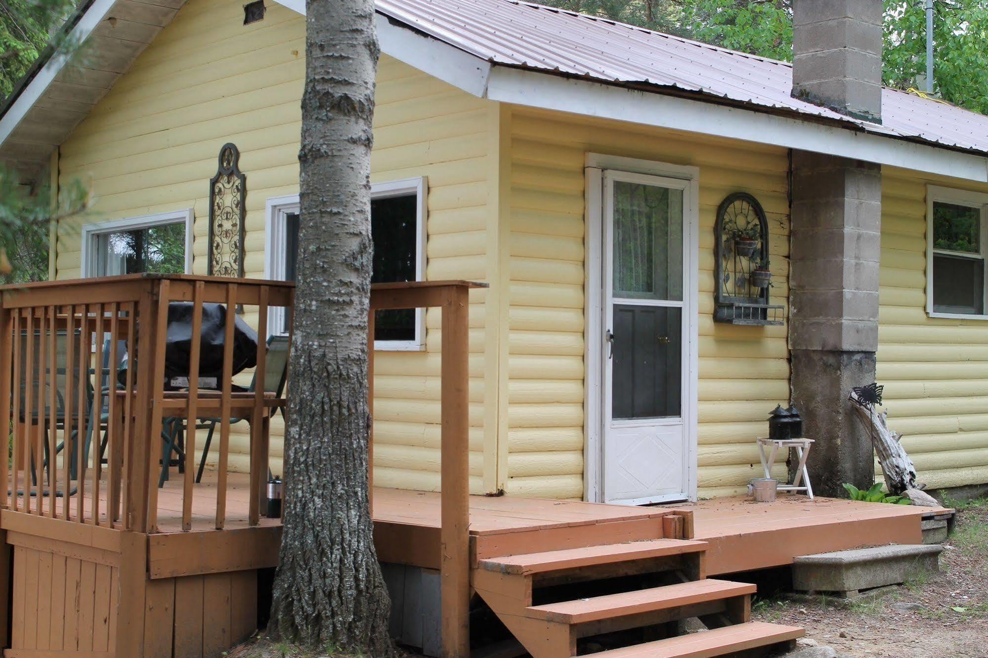 Algonquin'S Edge Resort Madawaska Екстериор снимка
